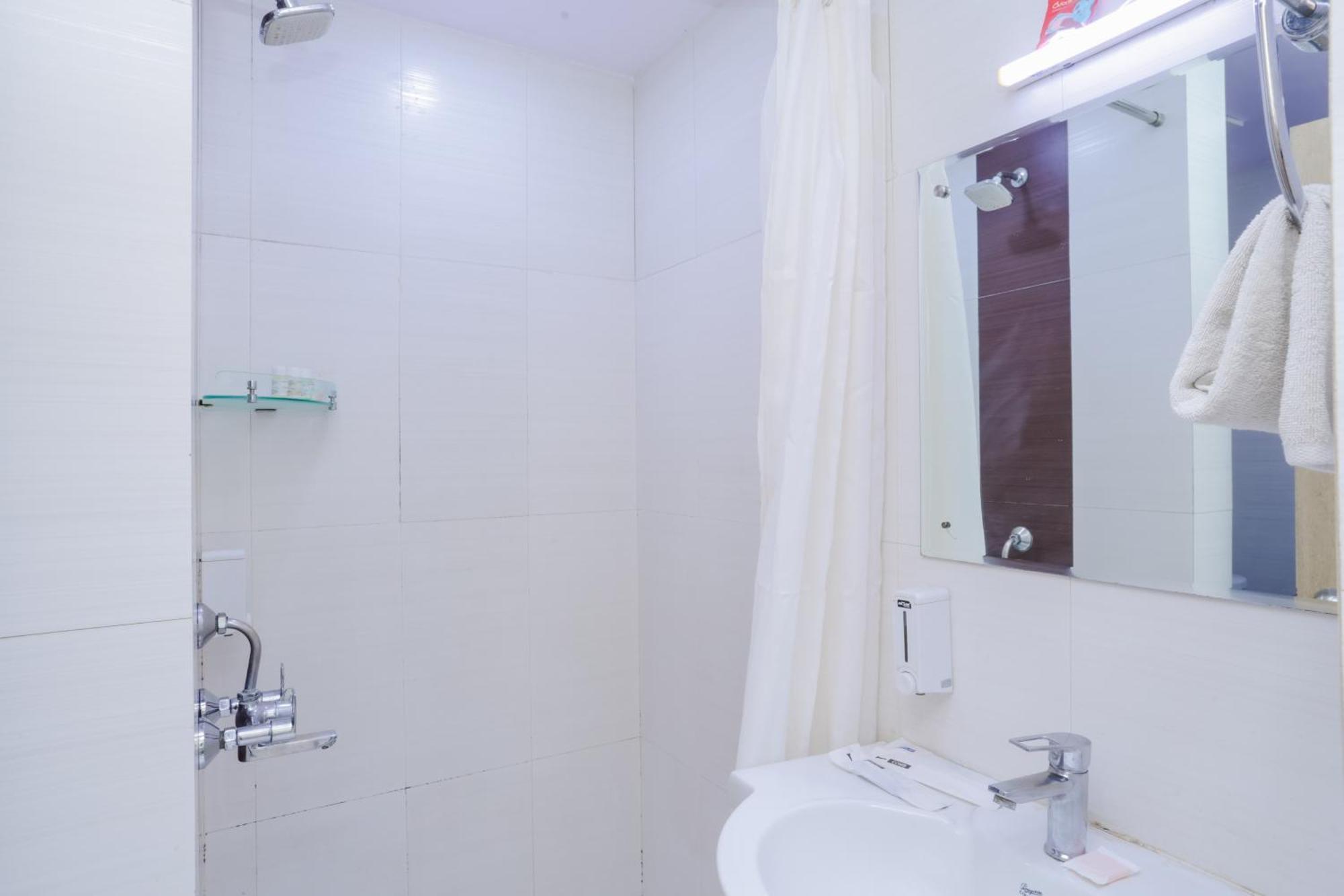 Отель Hyphen Haridwar Grand Экстерьер фото